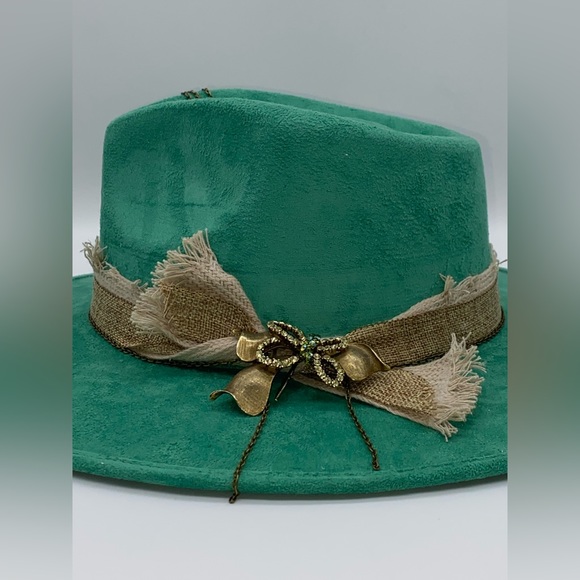 Double Mint - Picture 2 of 7